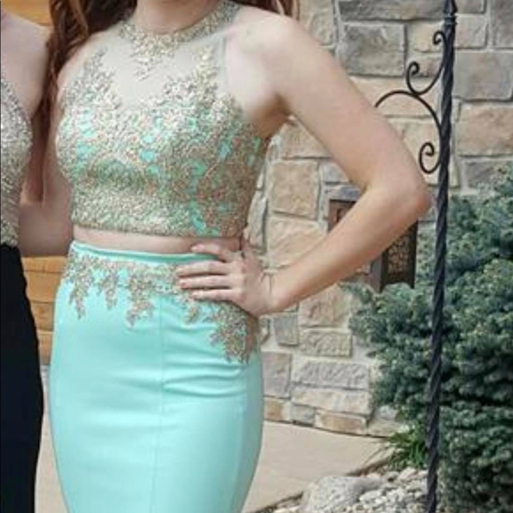 Teal Tiffany designs prom dress